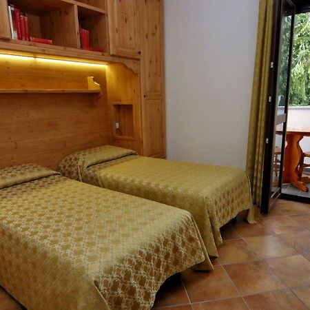 Albergo Ristorante Centro Vico Canavese Kültér fotó