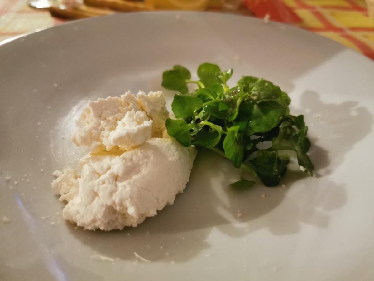 Albergo Ristorante Centro Vico Canavese Kültér fotó