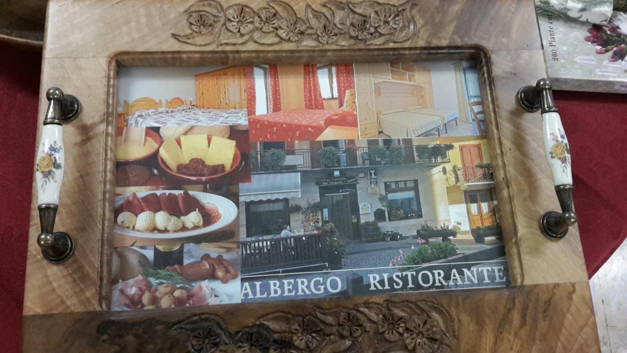 Albergo Ristorante Centro Vico Canavese Kültér fotó