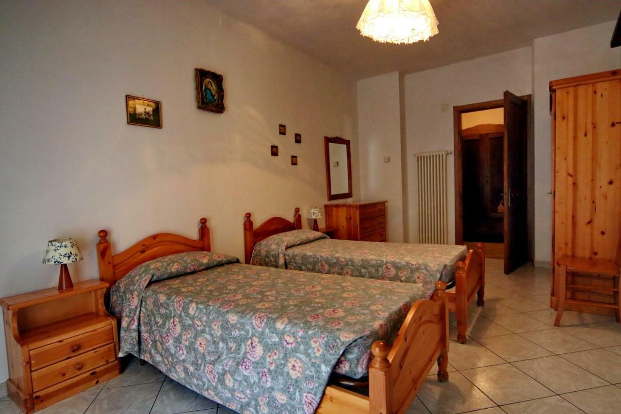 Albergo Ristorante Centro Vico Canavese Kültér fotó