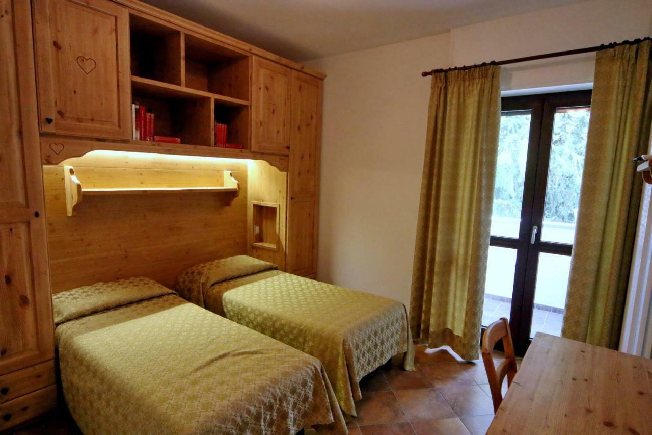 Albergo Ristorante Centro Vico Canavese Kültér fotó